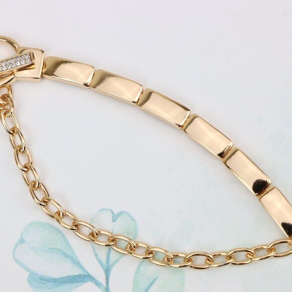 "Elegant Rose Gold Bracelet with Heart Charm & Toggle Clasp, XPBL0905 - Picture 3 of 13